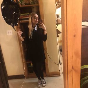 Meet your Posher, Adriana